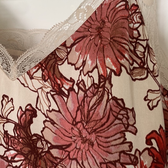 Aritzia Little Moon camisole S EUC - Picture 4 of 8